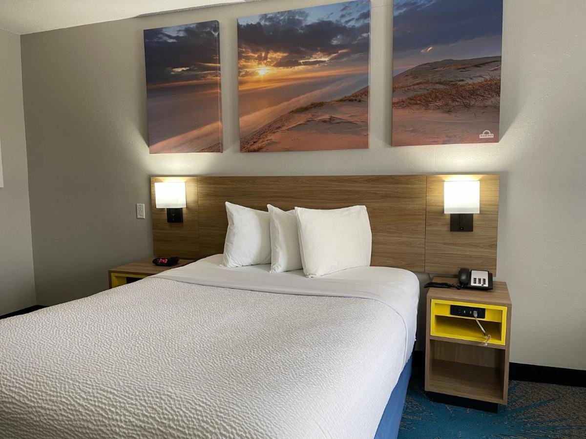 Days Inn By Wyndham Colby Dış mekan fotoğraf